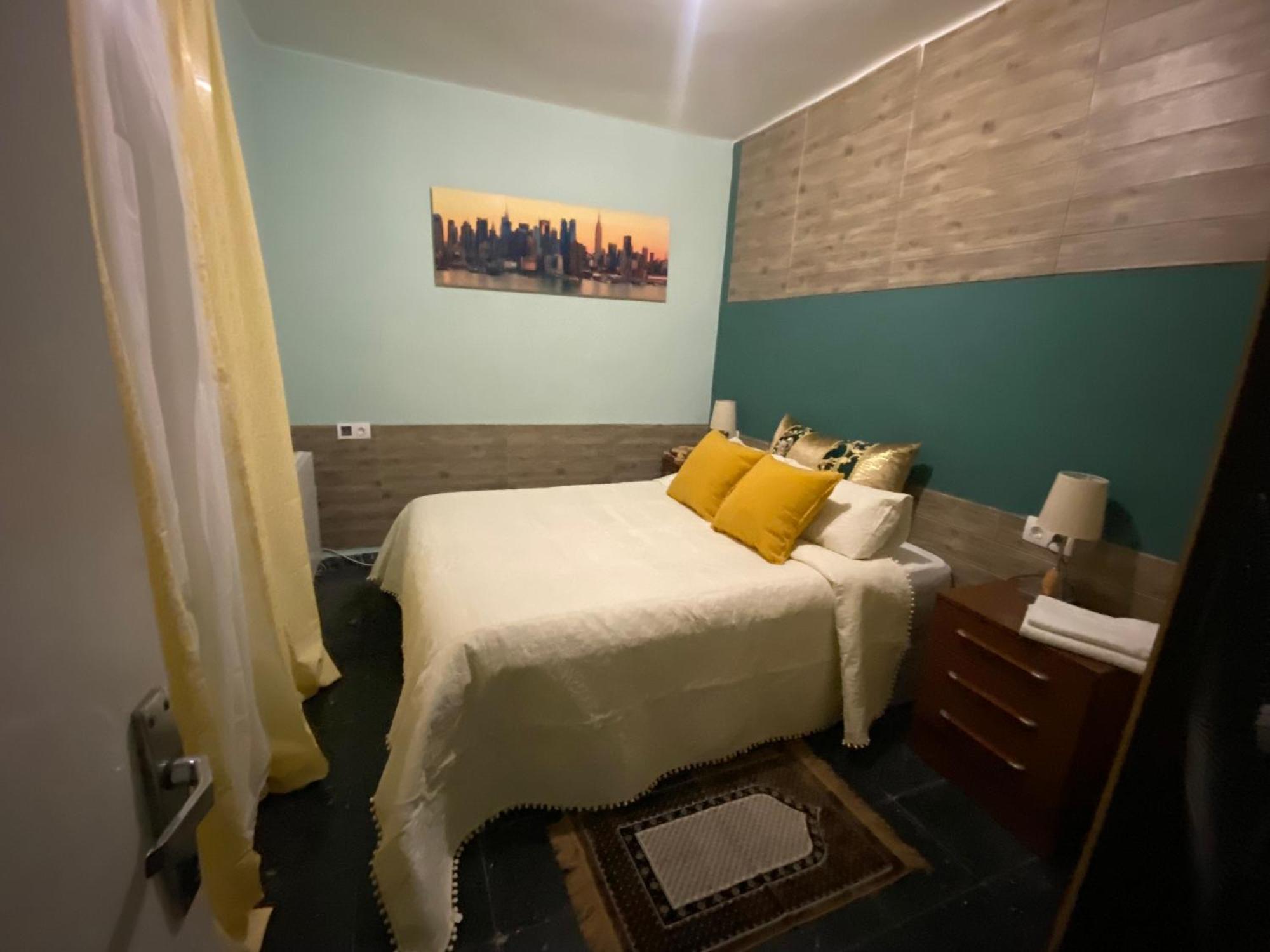 La Casa De Las Hadas Hotel La Reguda Kültér fotó